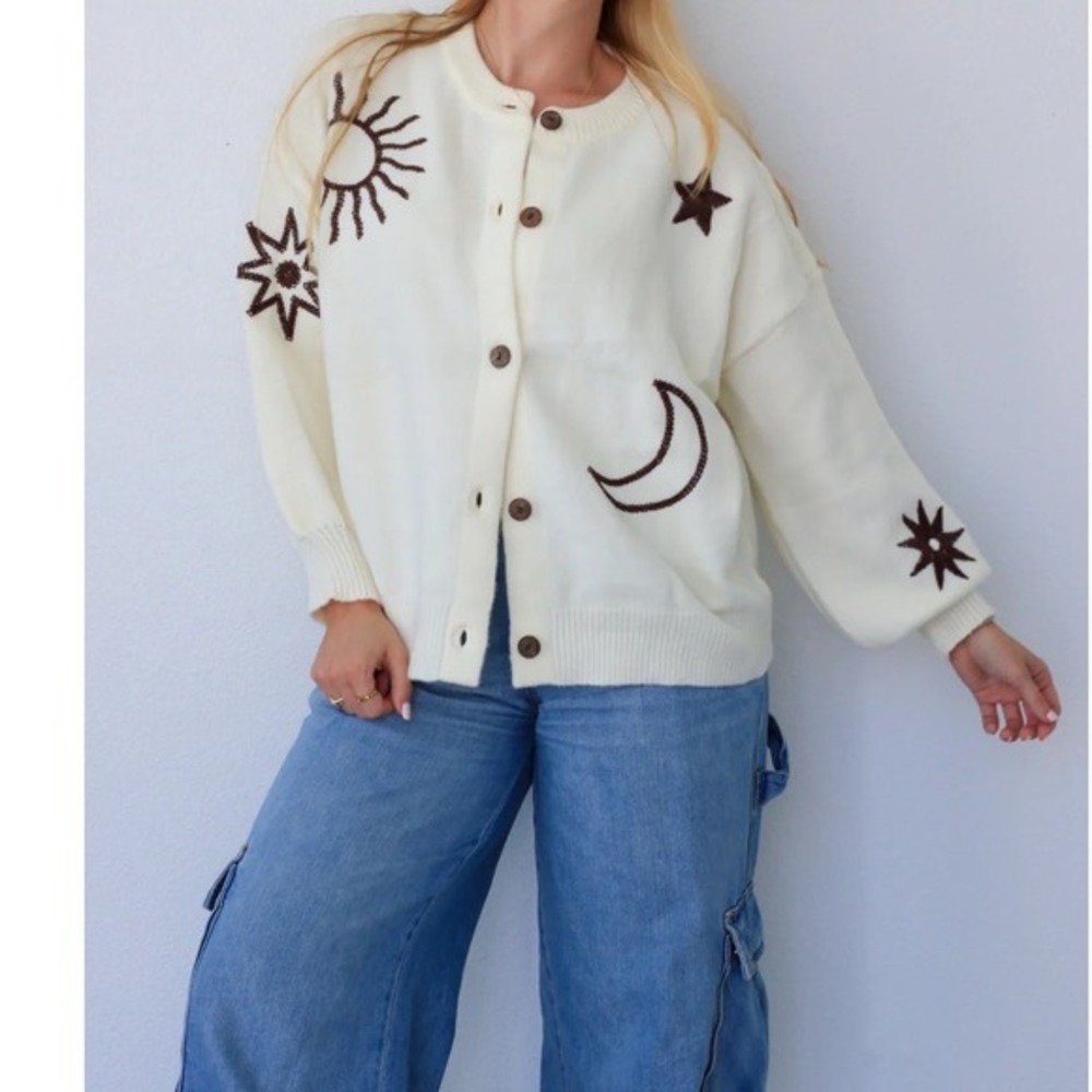 Mello Los Angeles Celestial Sun Moon Star Embroidered Cardigan Sweater Cream M